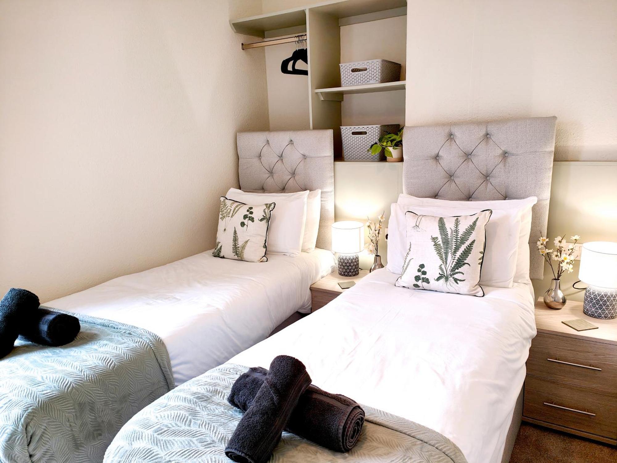 Douglas House, Near Hospital, Attractive And Comfy 2 Bedroom House With Enclosed Yard To Rear Carlisle  Dış mekan fotoğraf